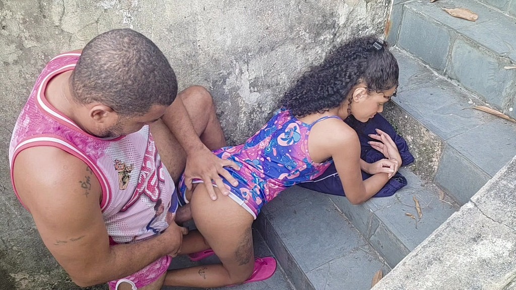Karina Mello, Leo Ogro: pegando minha enteada na escada 100% anal (AnalVids.com) pegando minha enteada na escada 100% anal (Karina Mello, Leo Ogro)