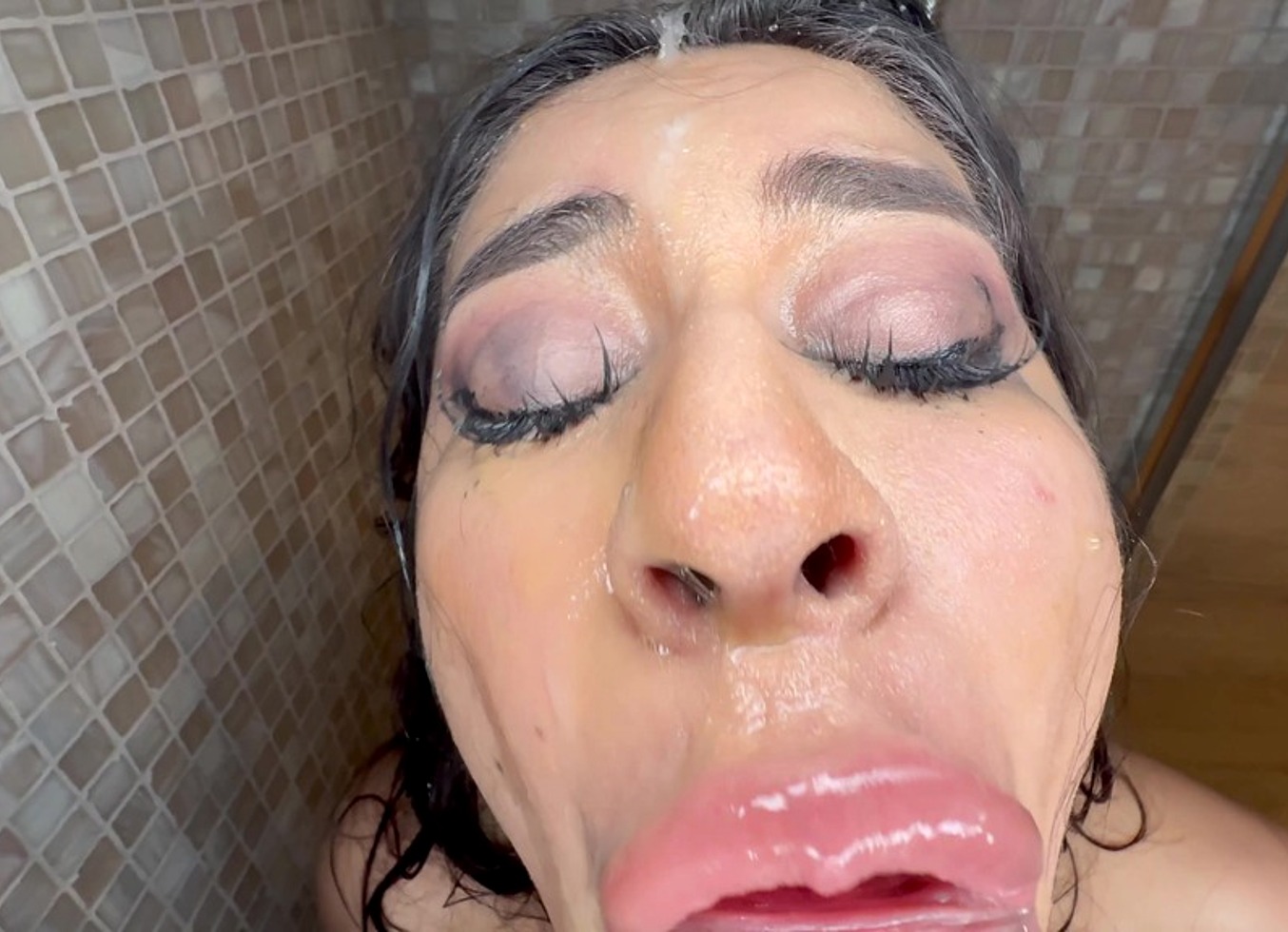 Pee With Horny Mila Milkshake