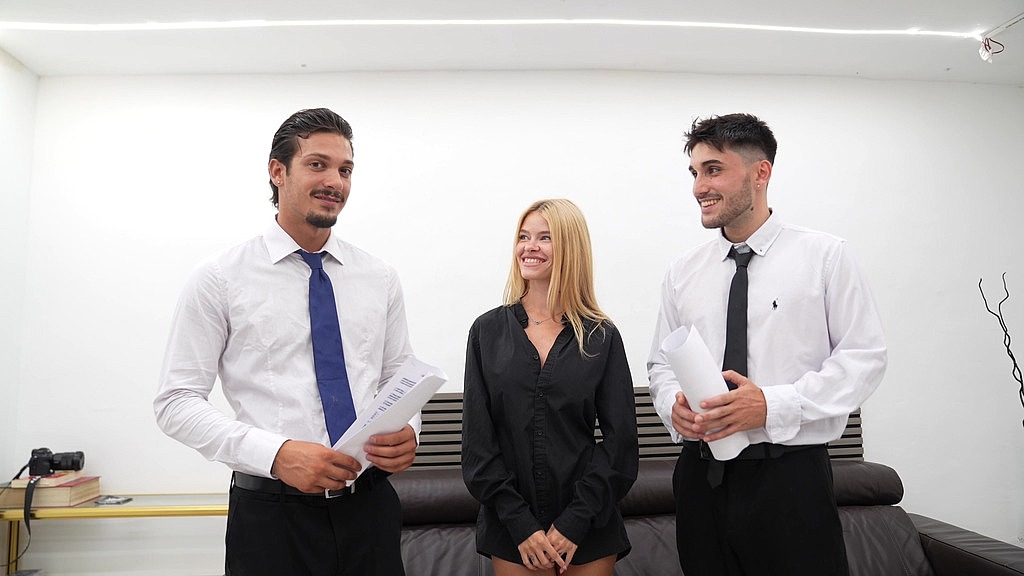 mi mejor amigo y yo nos follamos a mi hermanastra (Joe Di Marco, Papi Rodriguez, Rossa vaxx) mi mejor amigo y yo nos follamos a mi hermanastra (Joe Di Marco, Papi Rodriguez, Rossa vaxx)