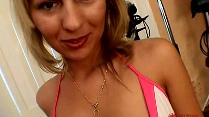 newcomer sucking cock at casting (Victoria Slem, Franky)