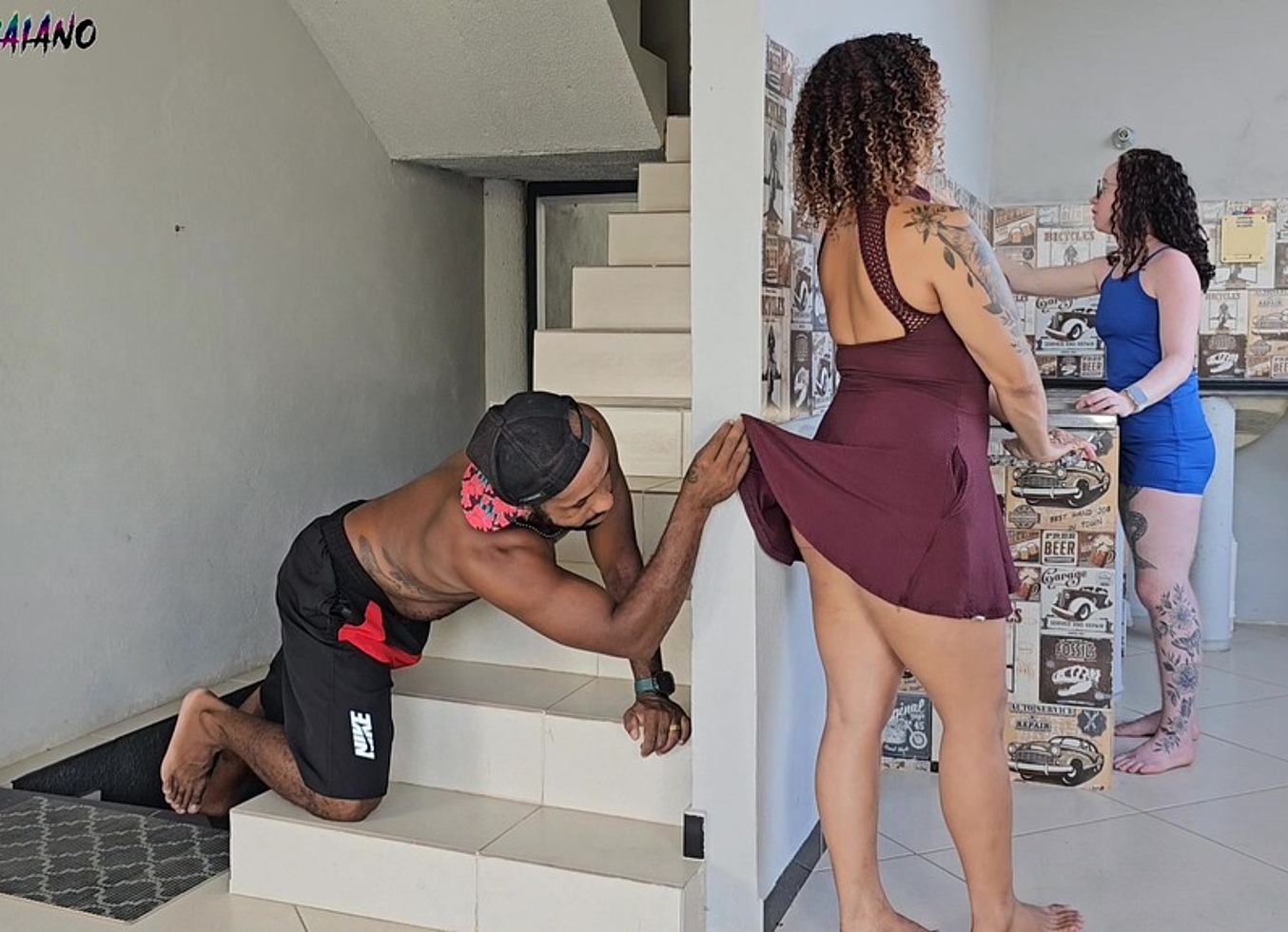 Minha Esposa Faz A Faxina E Nem Percebe Eu Comendo A Mae Dela