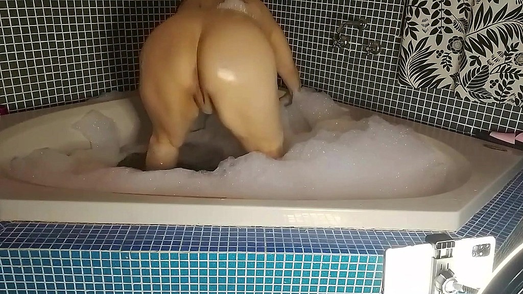 coroa safada trai maridao (Dick Hot, Vivi Guedez, Putariasdocasal20, Empirextore) coroa safada trai maridao (Dick Hot, Vivi Guedez, Putariasdocasal20, Empirextore)