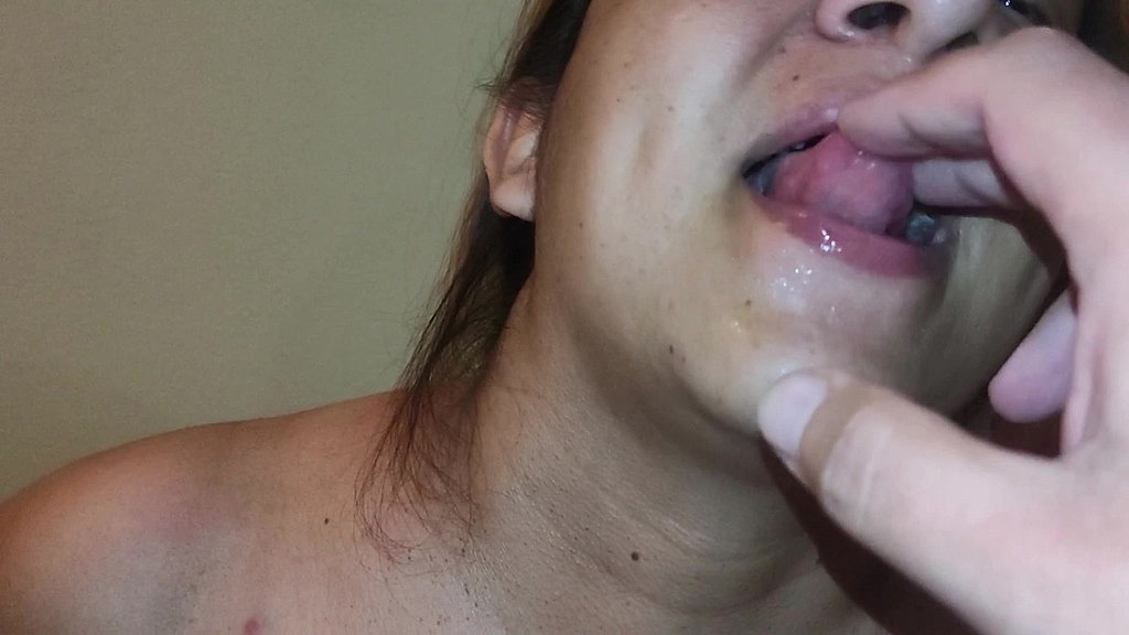 me cogen, me dan por el culo y luego me deja su leche en la lengua (Mamba Negra, Lord Mamba) me cogen, me dan por el culo y luego me deja su leche en la lengua (Mamba Negra, Lord Mamba)