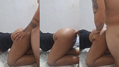 Mi padrastro se obsesiono con mi gran culo y todos los dias me da anal