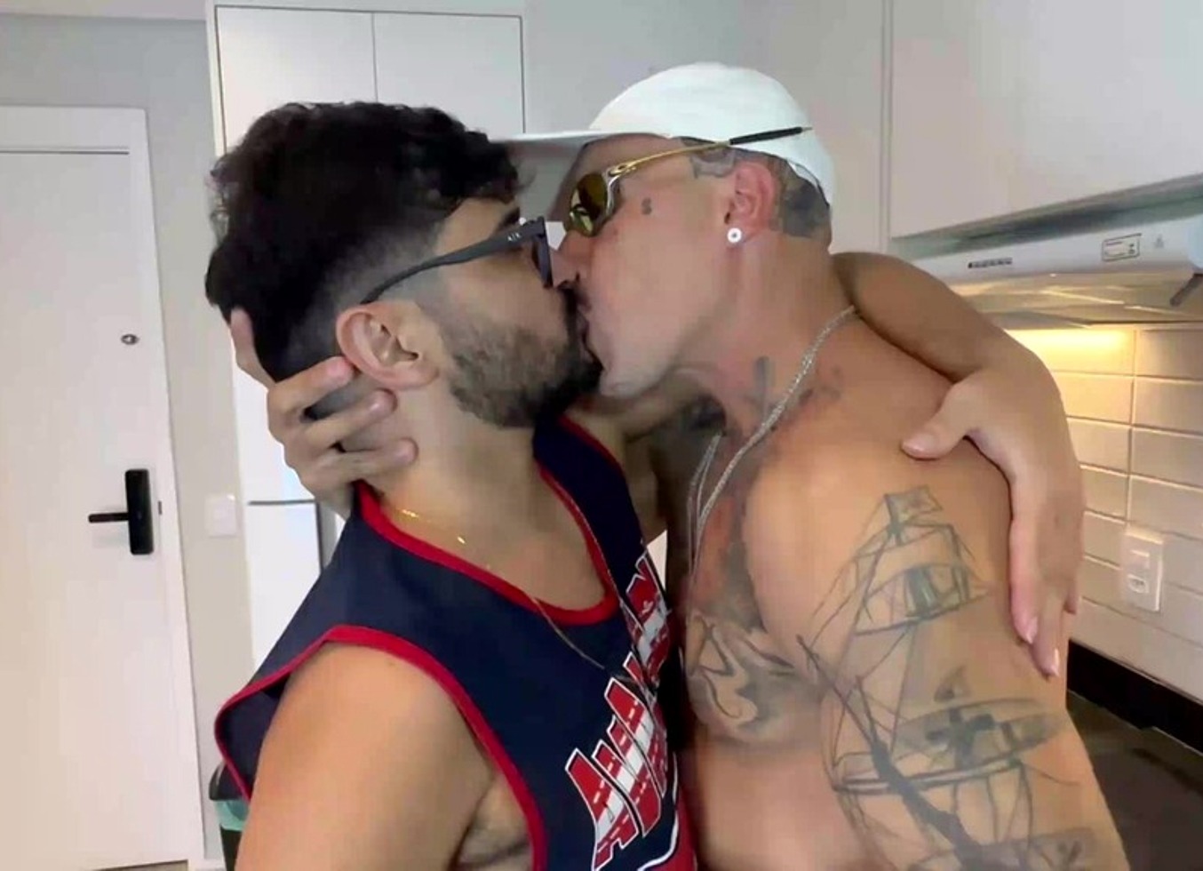 Marcos Goiano - Fodido Pelo Tatuado Peludo - Sexo Gay Com Cafucu Tatuado - Levei Pica Do Maloka Tatuado