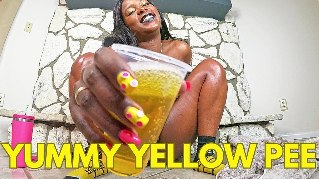 смачна жовта сеча зі стійками королеви ава (королева ава) yummy yellow pee with queen ava racks (Queen Ava)