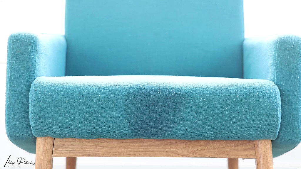 short video for high heels fetishists with lea pam licking her high heels (Pam) short video for high heels fetishists with lea pam licking her high heels (Pam)