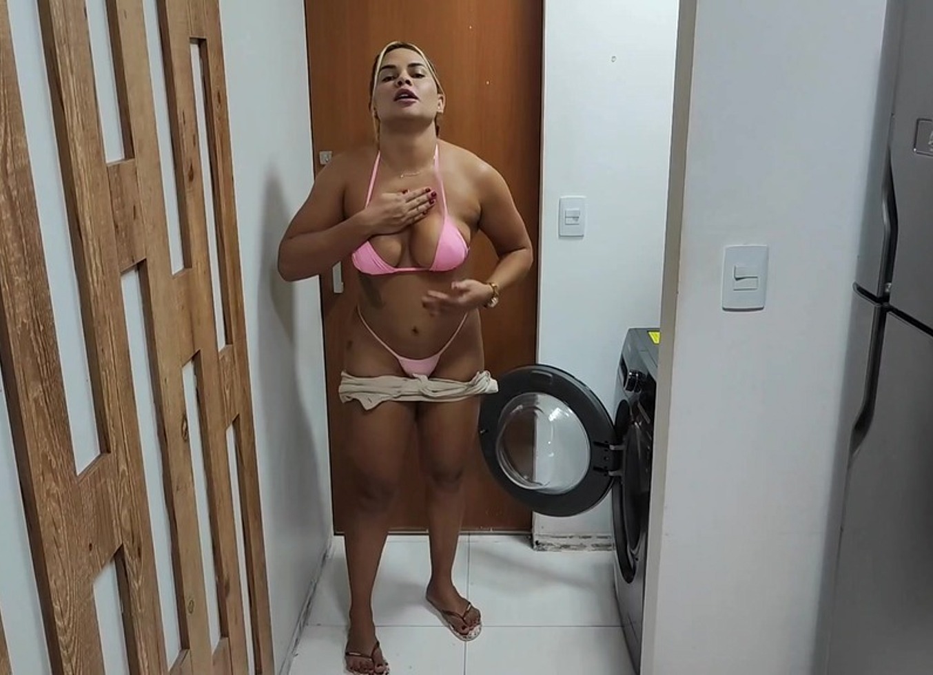 My Stepmother Got Stuck In The Washing Machine, And I Took The Opportunity To Fuck That Tight Ass And Fill It With Cum. Vagninho E Luna Oliveira