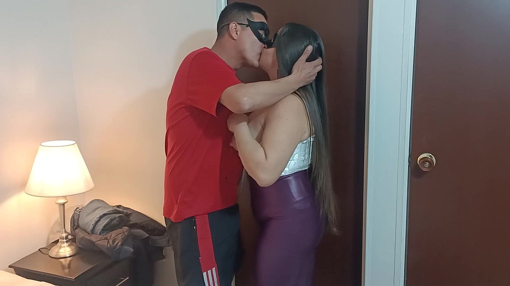 esposa puta adicta al cuckold y el swinger le llenan la boca, la vagina y el culo de semen en frente de su cornudo marido ¡le encanta el sexo por dinero y follar con extranos! (Валері Саенц, Ель Токайо, Mikefrancoxxxx) esposa puta adicta al cuckold y el swinger le llenan la boca, la vagina y el culo de semen en frente de su cornudo marido ¡le encanta el sexo por dinero y follar con extranos! (Valery Saenz, El Tocayo, Mikefrancoxxxx)