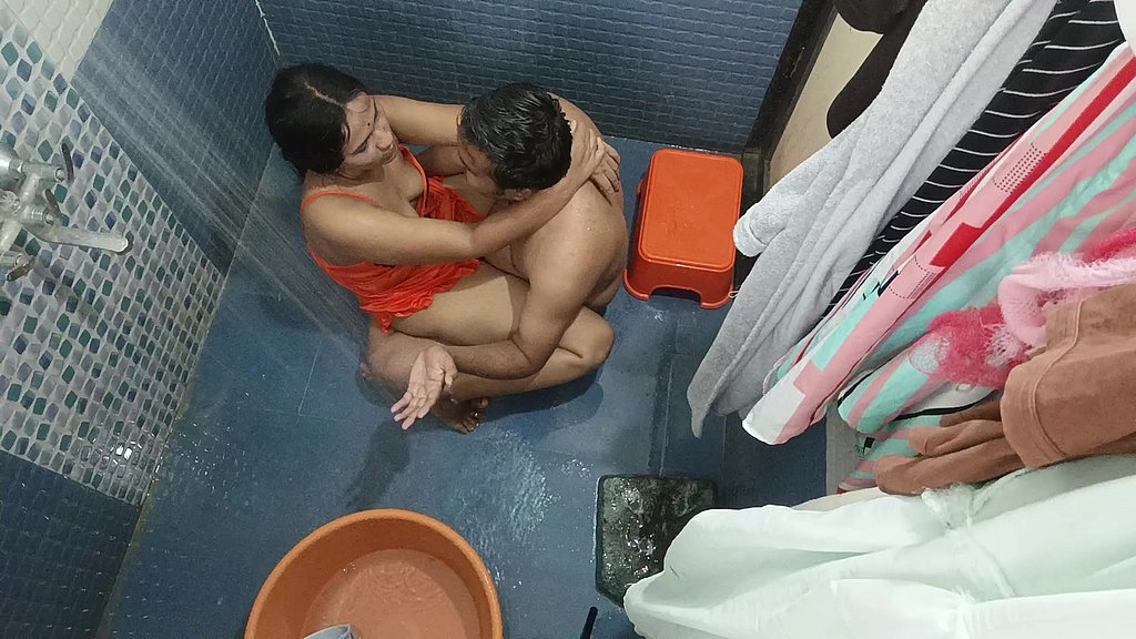 індійський bhabhi справжній секс з другом чоловіка рольова гра секс (Ksalve, Skadam) indian bhabhi real sex with hubby s friend role play sex (Ksalve, Skadam)