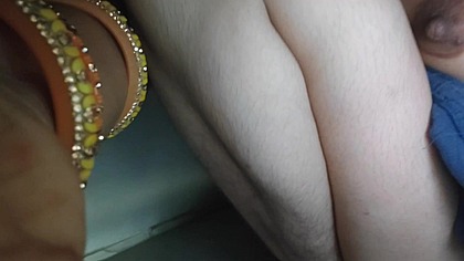 Desi girl toilet pissing video