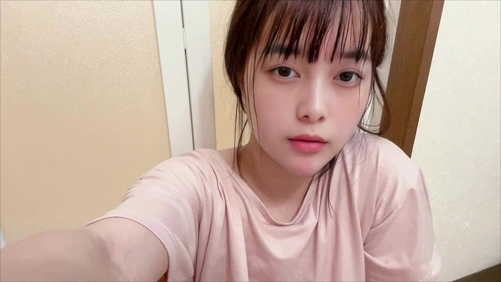 【剛毛女子大生オナニー】お母さんが寝てお風呂入る時に臭い身体のままおまんこ触ってオナニーしました。 (Momoka) 【剛毛女子大生オナニー】お母さんが寝てお風呂入る時に臭い身体のままおまんこ触ってオナニーしました。 (Momoka)