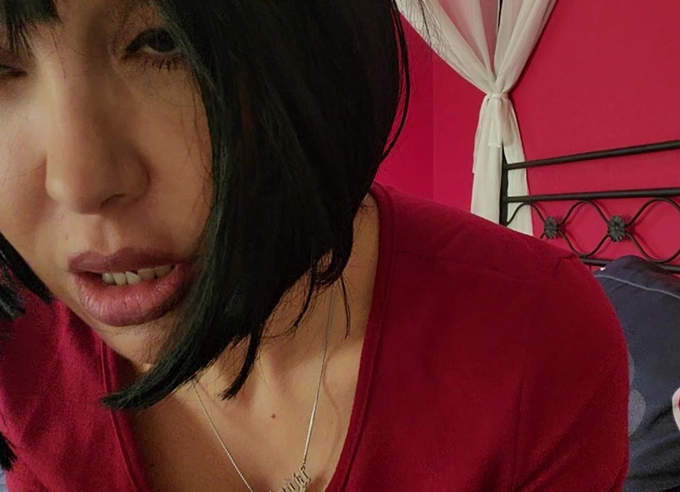 Chantalchannel - Matrigna Ti Ha Sorpreso! E Ora Ti Punira-Stepmom Surprised You! And Now He Will Punish You