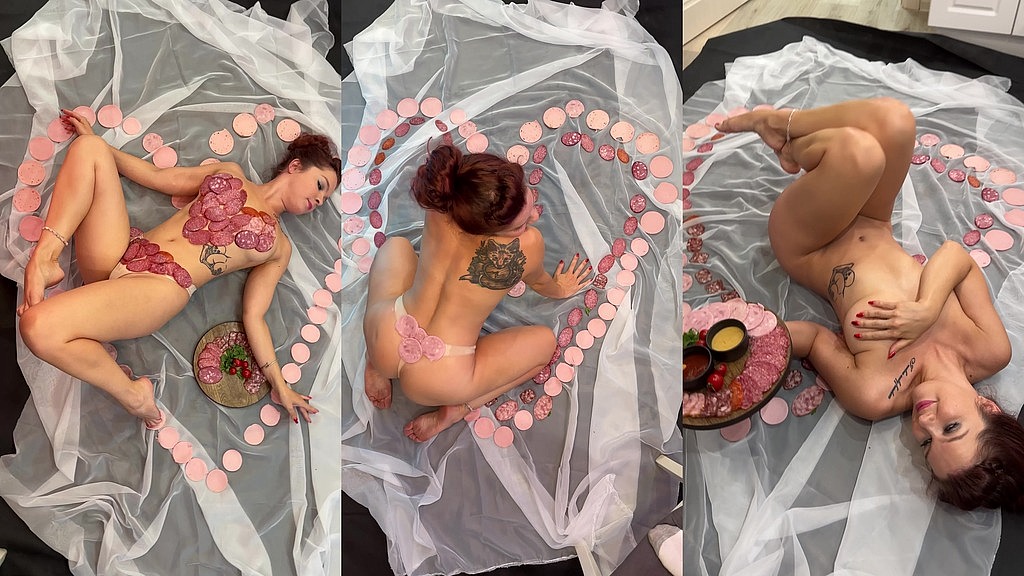 sausage bikini (Renata Fox) sausage bikini (Renata Fox)