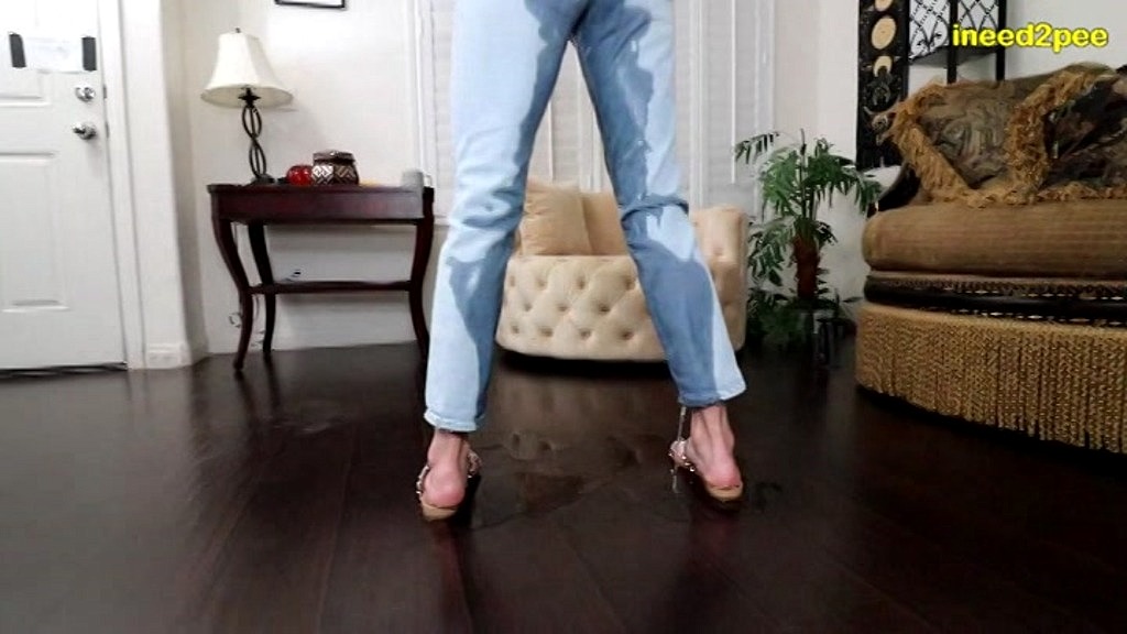 agatha candid omorashi interview and jeans pissing (Agatha Delicious) agatha candid omorashi interview and jeans pissing (Agatha Delicious)