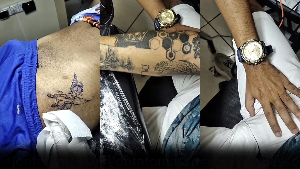 tatuagem perto da virilha e mao atrevida (Jonathan Massagista, Negro Passivo) tatuagem perto da virilha e mao atrevida (Jonathan Massagista, Negro Passivo)