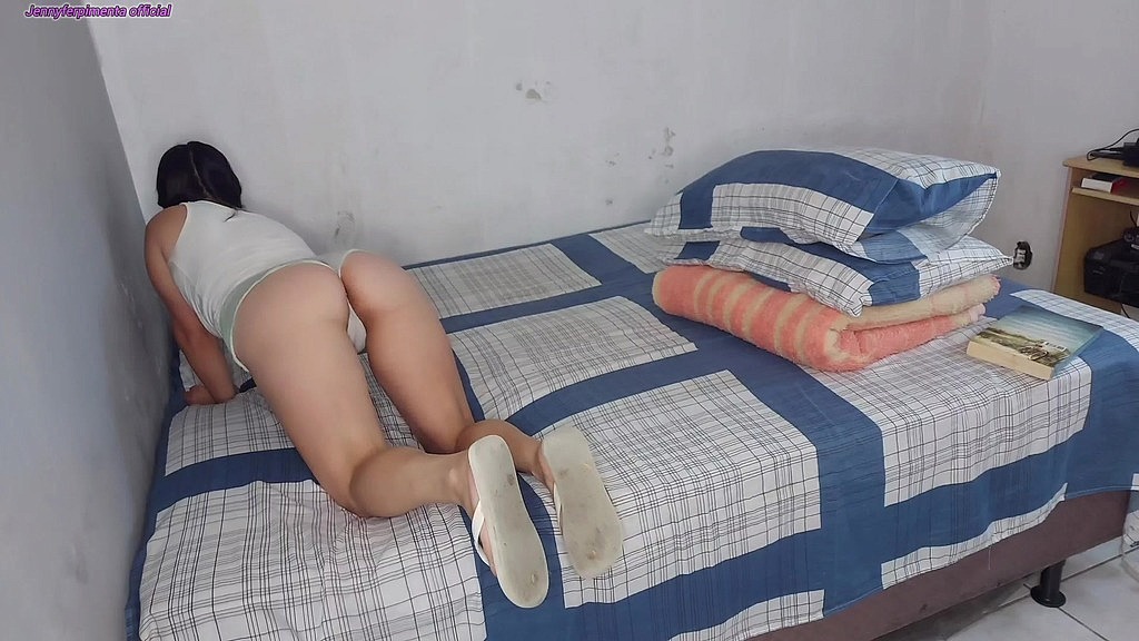 meia-irma veio limpar meu quarto enquanto o padrasto fazia reforma no quintal (Jennifer Pimenta, Kasallpimenta) meia-irma veio limpar meu quarto enquanto o padrasto fazia reforma no quintal (Jennifer Pimenta, Kasallpimenta)