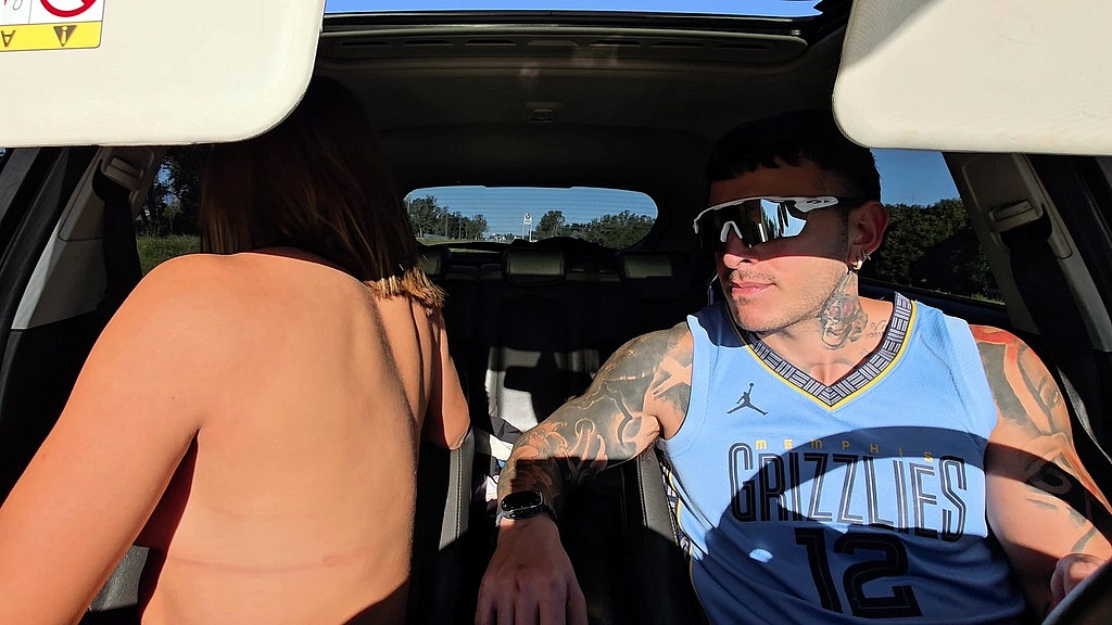 de viaje mostrando las tetas en plena ruta (Villa Anderson, Villaandersonx) de viaje mostrando las tetas en plena ruta (Villa Anderson, Villaandersonx)