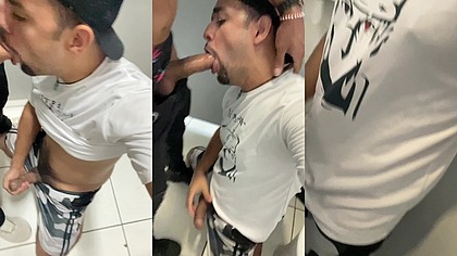 Esses homens ficam fascinados ao me ve nos banheiros publico excitado e pronto para foder.
