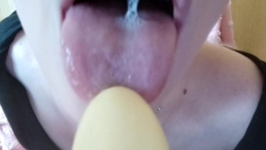 send me your dickpic! (Elza Kom) send me your dickpic! (Elza Kom)