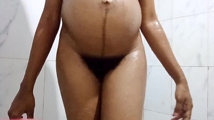 Pregnant Step mom wants to test her limits while bathing
