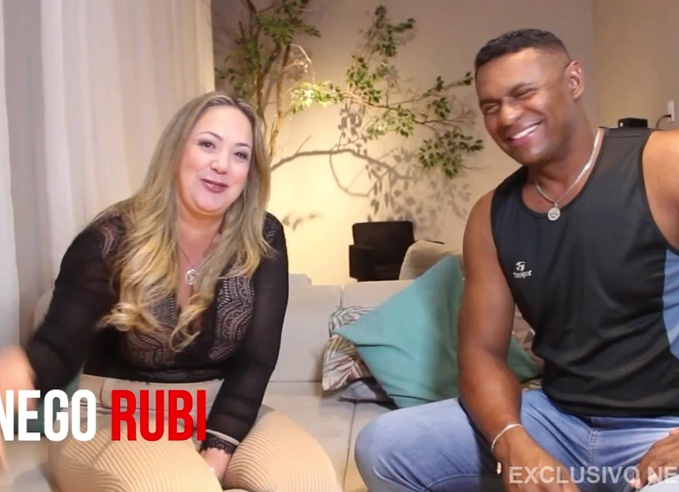 Teste Do Sofa Com Ale Maia