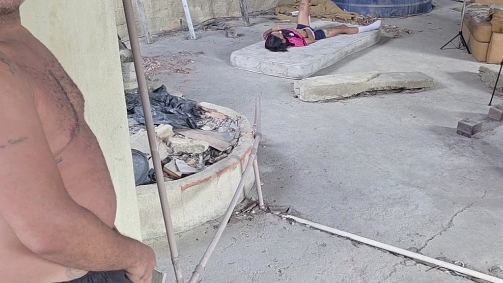 meu padrasto come meu cu na ausencia da mamae (Jasmine Santanna, Leo Ogro) meu padrasto come meu cu na ausencia da mamae (Jasmine Santanna, Leo Ogro)