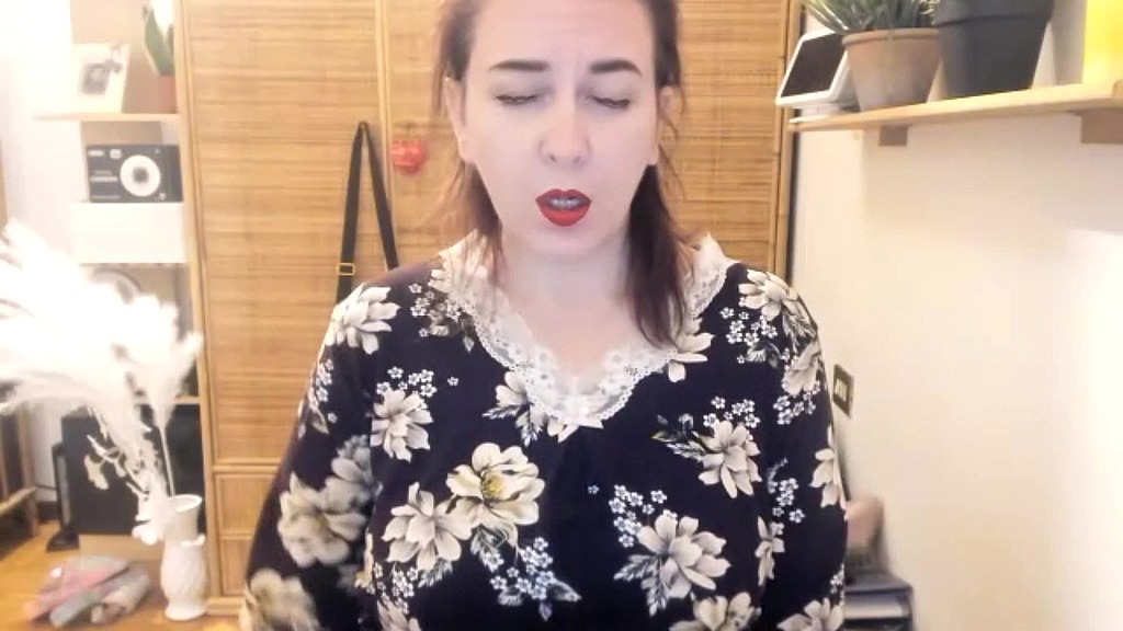 sexy farts before bedtime (Nicoletta Embassi) sexy farts before bedtime (Nicoletta Embassi)
