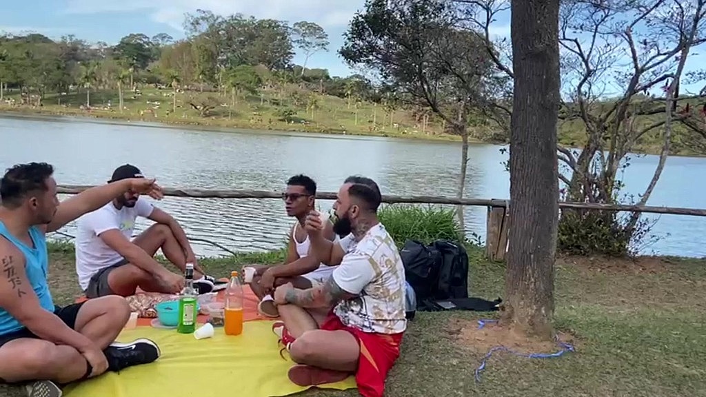 fudendo no parque publico (Lendro Delao,bareback,Diholiver25) fudendo no parque publico (Lendro Delao,bareback,Diholiver25)