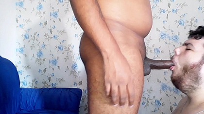 Amigo Hetero Veio Jogar Video Game e Vi O Volume Na Calca Dele