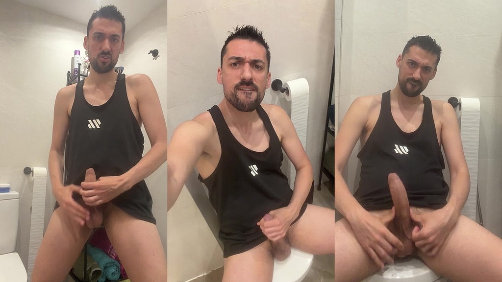 hot daddy jerking off in public wc (Liam Harding) hot daddy jerking off in public wc (Liam Harding)