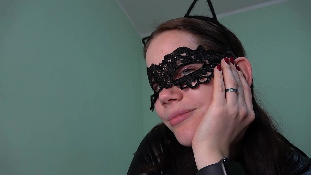 catwoman playing with a mouse in pov (Anna Sky, Max Sex) catwoman playing with a mouse in pov (Anna Sky, Max Sex)