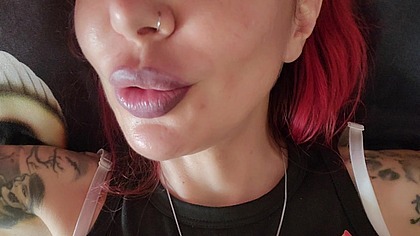 la bella dominatrice ne ha tante da dire-mistress redhead so sexy