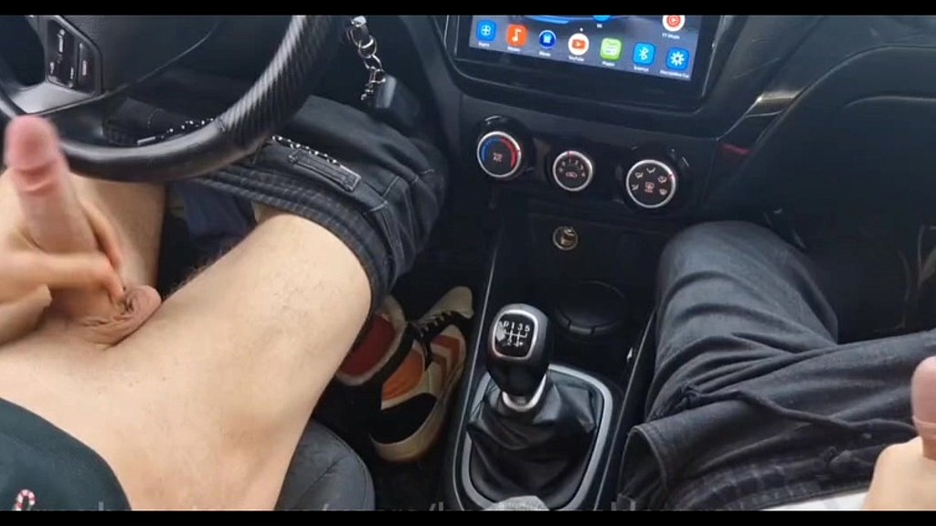 a random passerby got into the car and jerked off the taxi driver to cum! (HotBigCock,Archik) a random passerby got into the car and jerked off the taxi driver to cum! (HotBigCock,Archik)