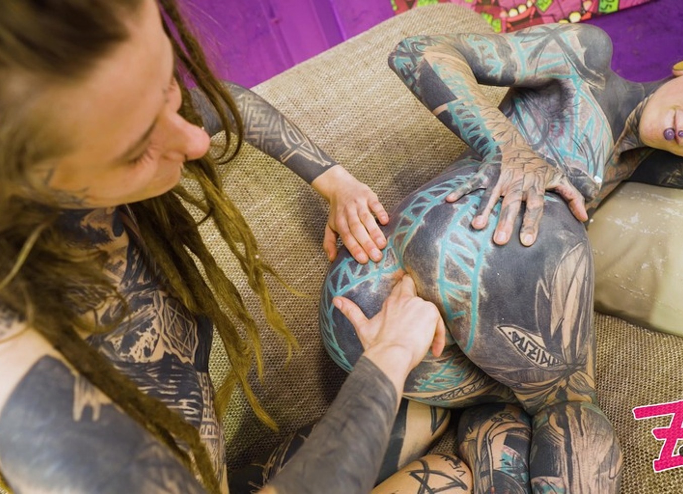 Alt Teen Gets Her Ass Fisted