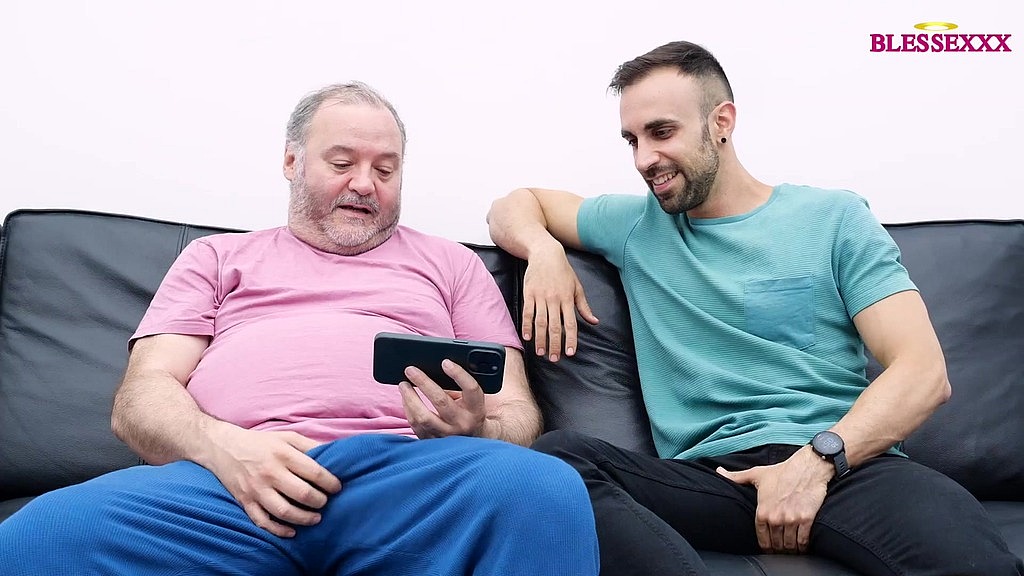 my stepfather ask for a hand (Torbe,Zeus ray) my stepfather ask for a hand (Torbe,Zeus ray)