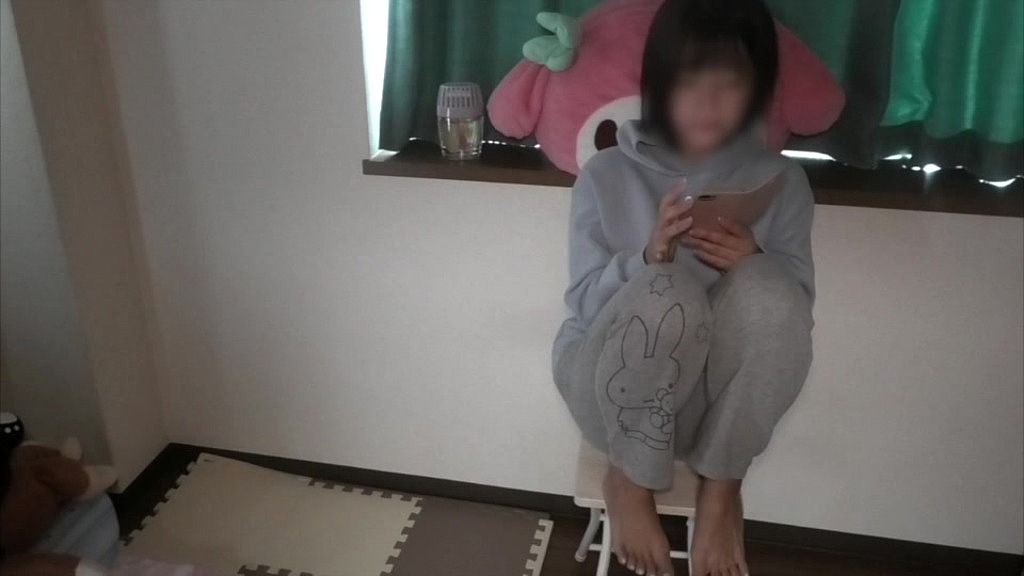一人暮らし始めた女子大◯生。おか◯さんから離れたから、 (Momoka, Nono) 一人暮らし始めた女子大◯生。おか◯さんから離れたから、 (Momoka, Nono)