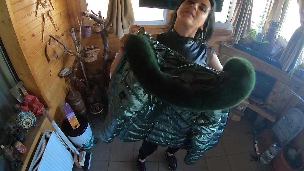 sexy cameltoe dance in tight jumpsuit and shiny green jacket (MilfyCalla) sexy cameltoe dance in tight jumpsuit and shiny green jacket (MilfyCalla)