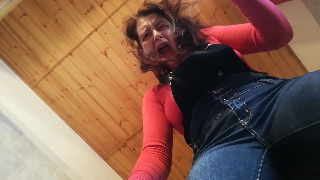 wet all the jeans full of warm pee (Nicoletta Embassi) wet all the jeans full of warm pee (Nicoletta Embassi)