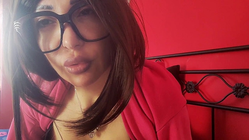 ti so ipnotizzare col potere della fica e le bestemmie- hot italian mistress middle finger (Chantal channel) ti so ipnotizzare col potere della fica e le bestemmie- hot italian mistress middle finger (Chantal channel)