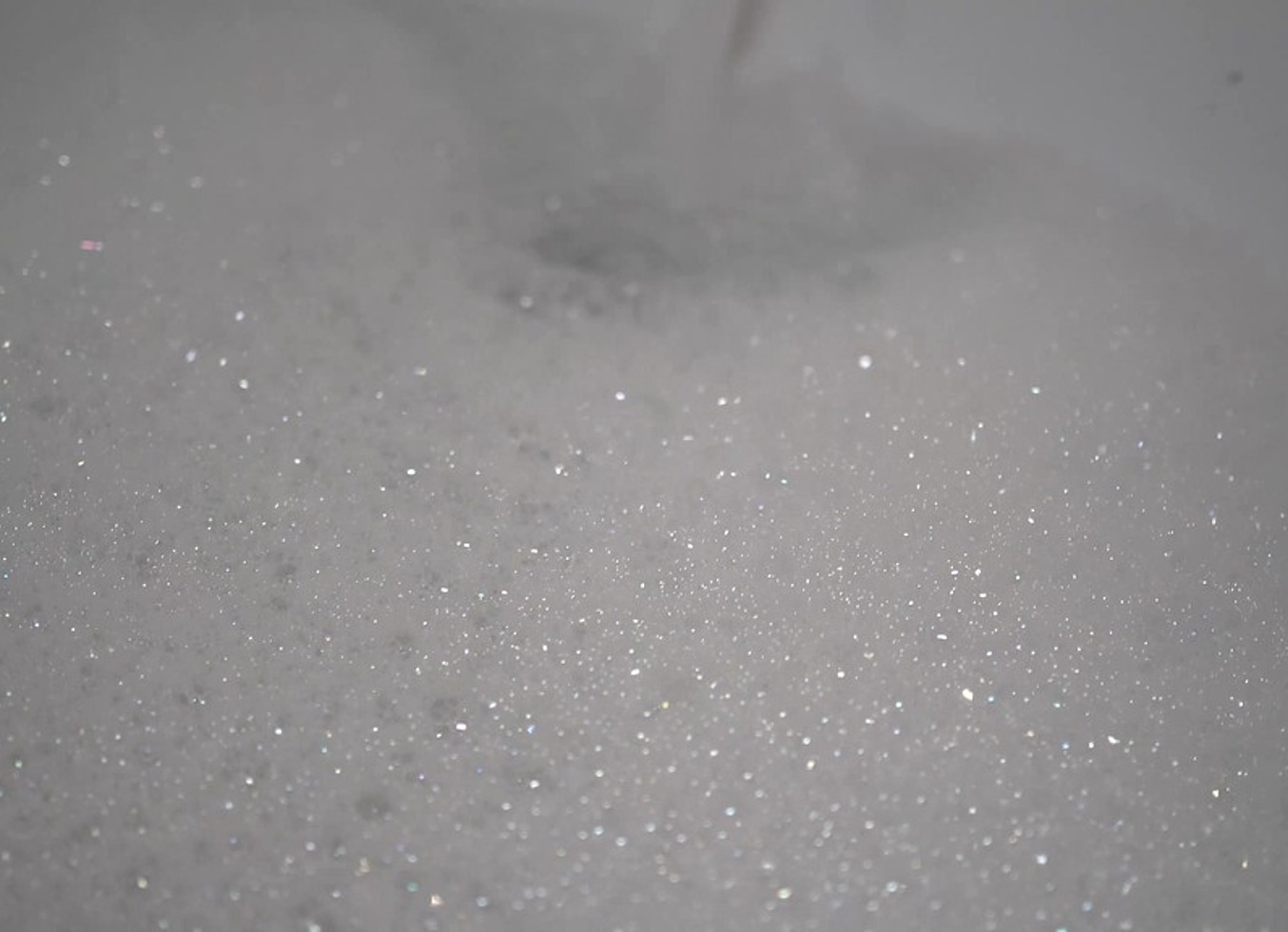 Hidiheaventoosh - Soapy Toes