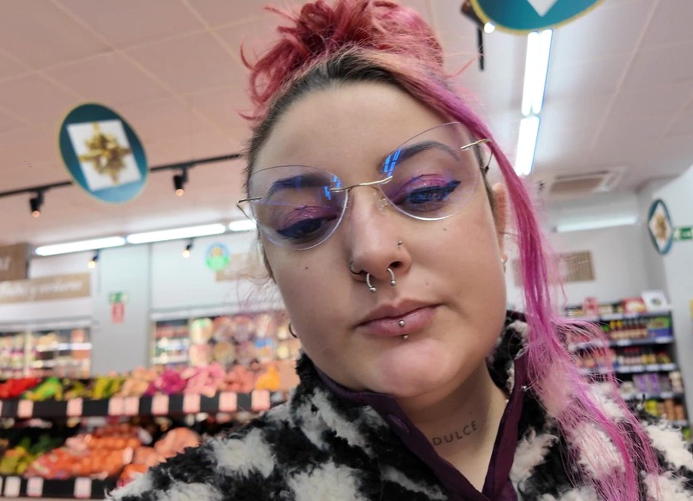 Rebeca Addams Burping At The Supermarket For Shooping