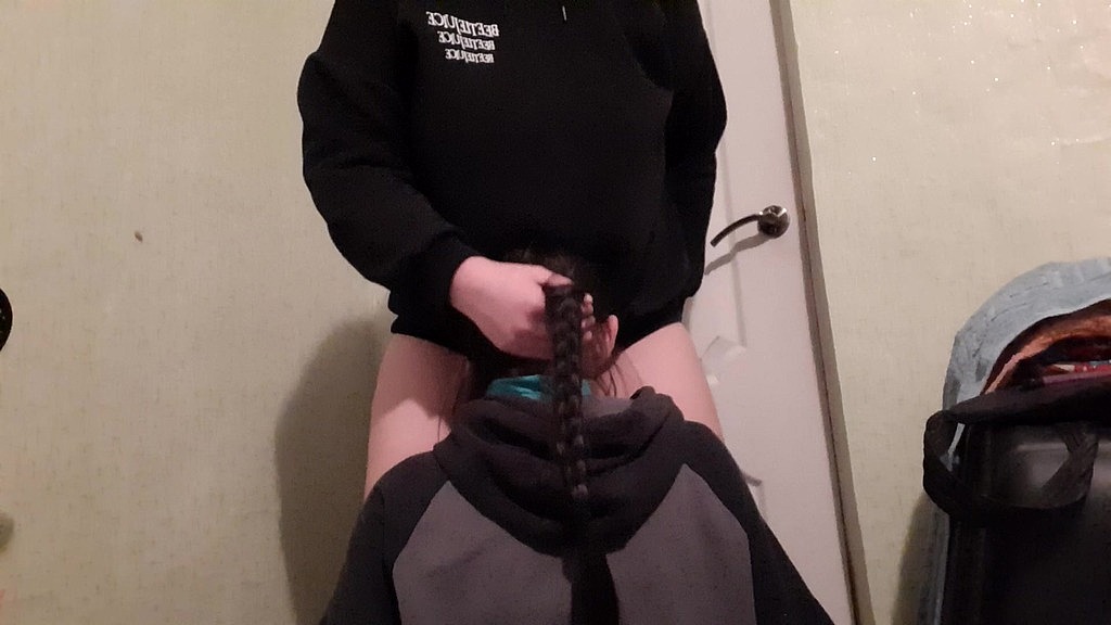 i hold her hair and control her head to make her cum faster (Vlasa, Stepan) i hold her hair and control her head to make her cum faster (Vlasa, Stepan)