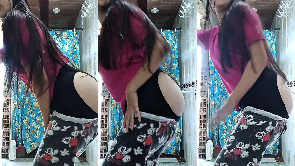 attrice porno si tocca la figa gustosa (Yuliethgomez1) porn actress touches her tasty pussy (Yuliethgomez1)