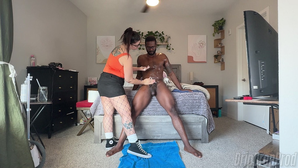 chuck taylor girlfriend stroking! - siren licks his nipples & jerks him off while wearing her converses! oiled up footage included! (Matt Bishop, PsiloSiren) chuck taylor girlfriend stroking! - siren licks his nipples & jerks him off while wearing her converses! oiled up footage included! (Matt Bishop, PsiloSiren)
