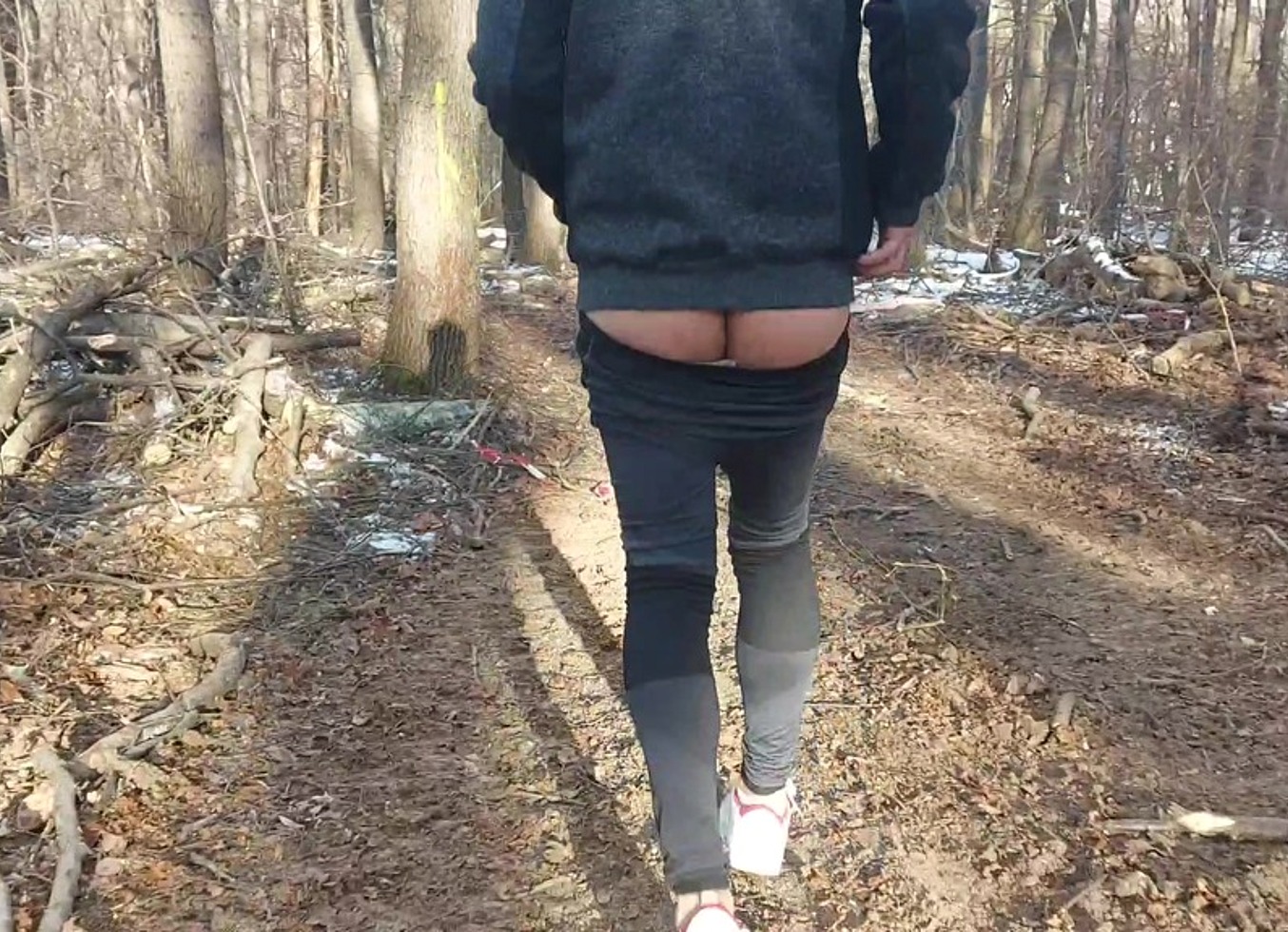 That Likes Sex in Forest
