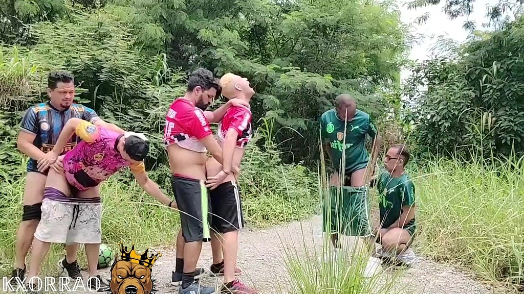 depois da pelada com os parcas! pt2 com maldonato gp (Alex, Diego, Jose, Kxorrao, Marco, Robert) depois da pelada com os parcas! pt2 com maldonato gp (Alex, Diego, Jose, Kxorrao, Marco, Robert)