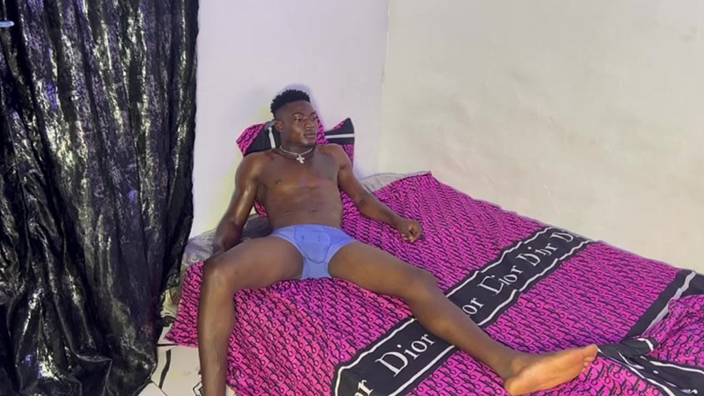 got anew boyfriend in the building (Blackdaniel1, Baddestboix) got anew boyfriend in the building (Blackdaniel1, Baddestboix)