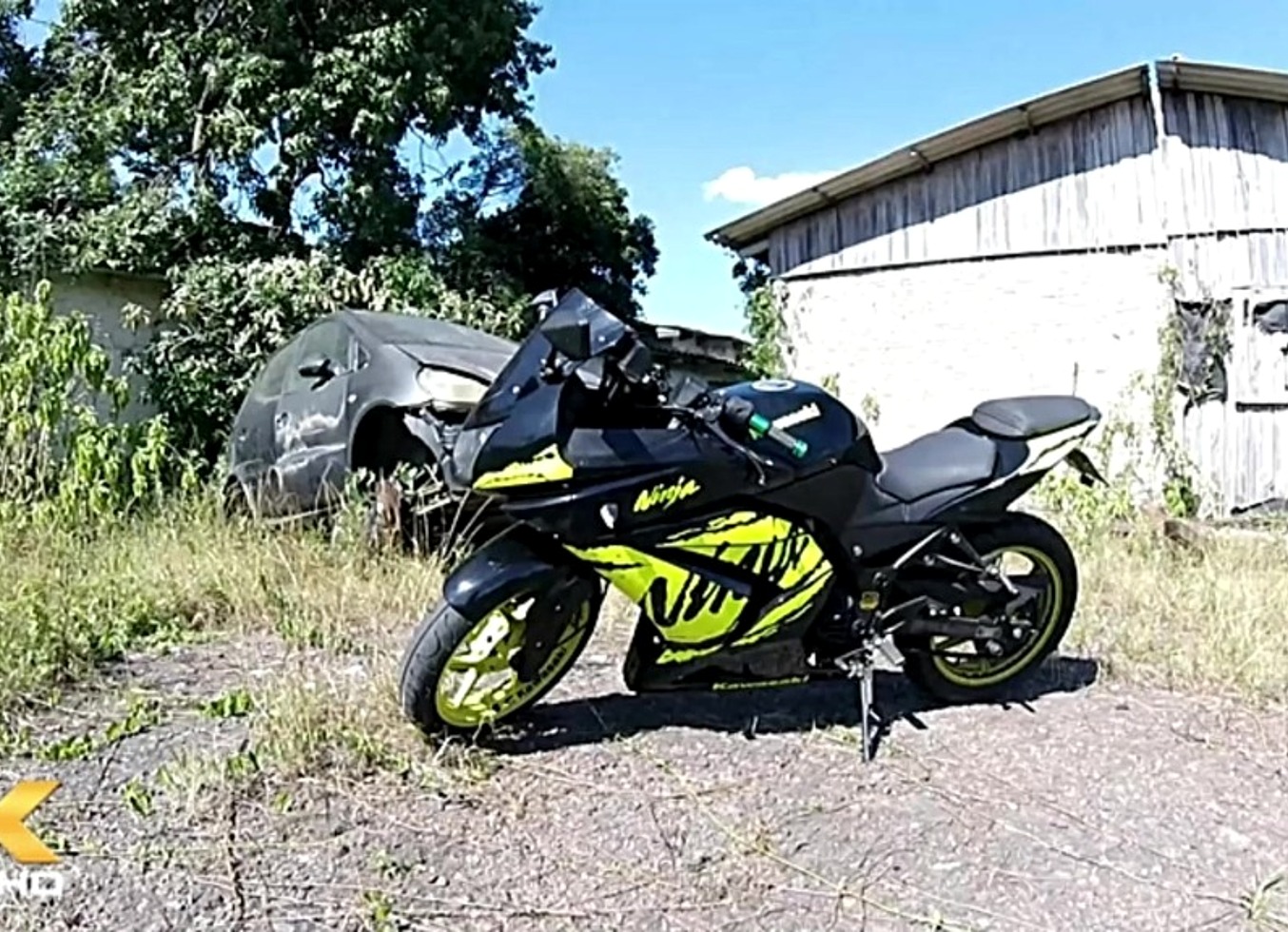 A Lavadora De Carros Topou Me Dar A Sua Enorme Bunda