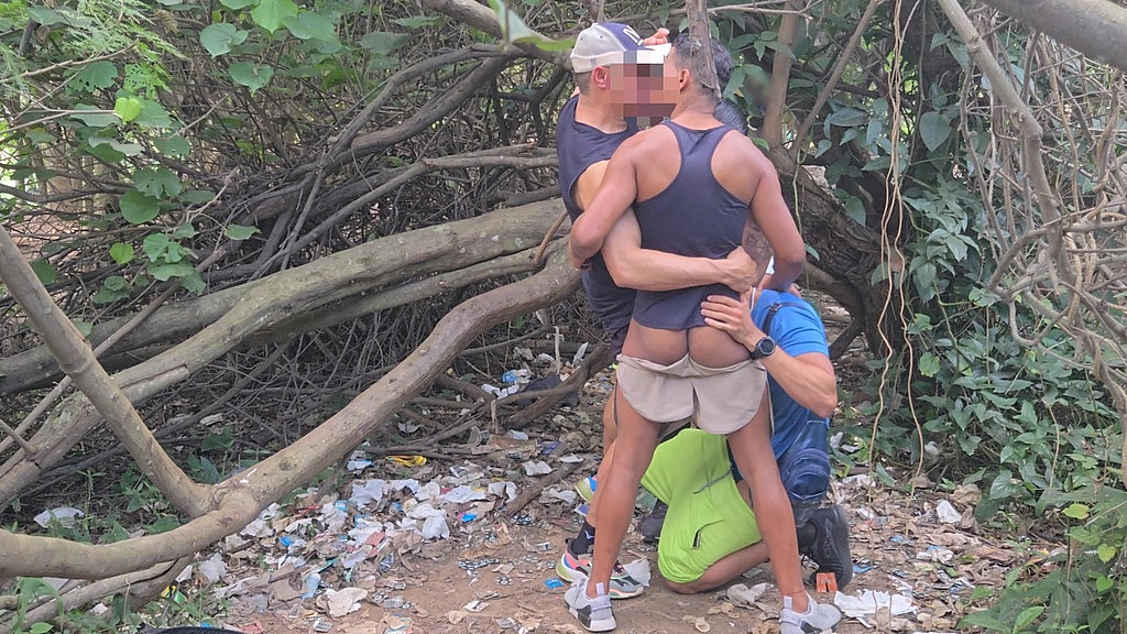 garoto passivo dando o cu nas trilhas dos casados (Lendro Delao, Rogeriodotadusp, EuPabloMatias, Luccas Melo,Mezenga) garoto passivo dando o cu nas trilhas dos casados (Lendro Delao, Rogeriodotadusp, EuPabloMatias, Luccas Melo,Mezenga)